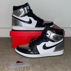 SOLD ❌ Wmns Jordan 1 Silver Toe Size 9.5